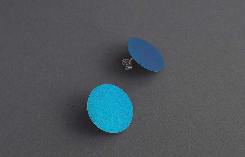 Heather Woof Niobium Blue Studs