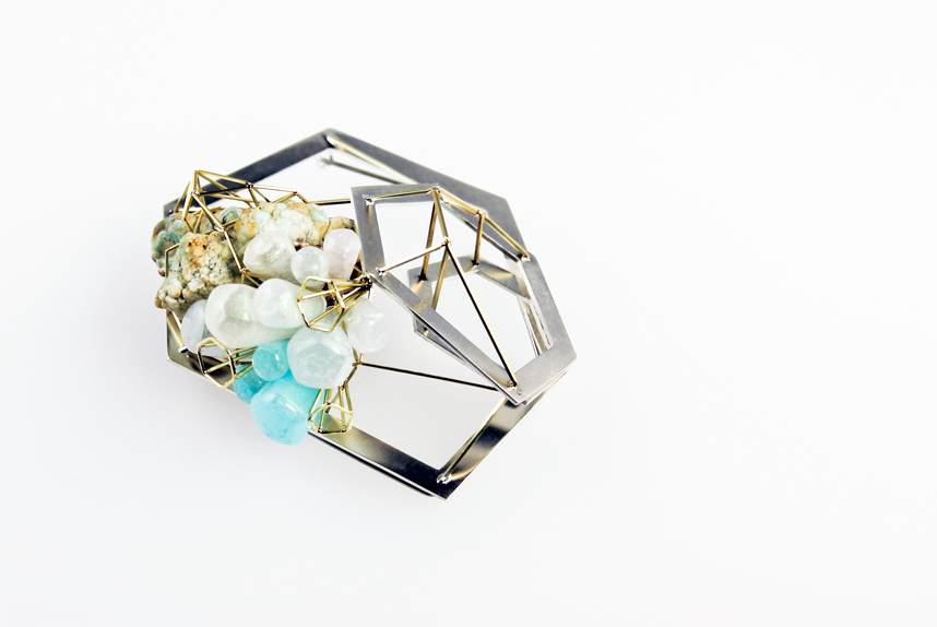 Katharina Vones - Stimulus responsive jewellery