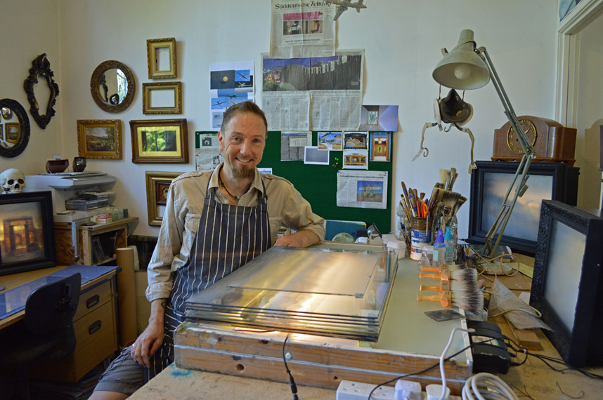Jeff Zimmer Glass Artist in Studio