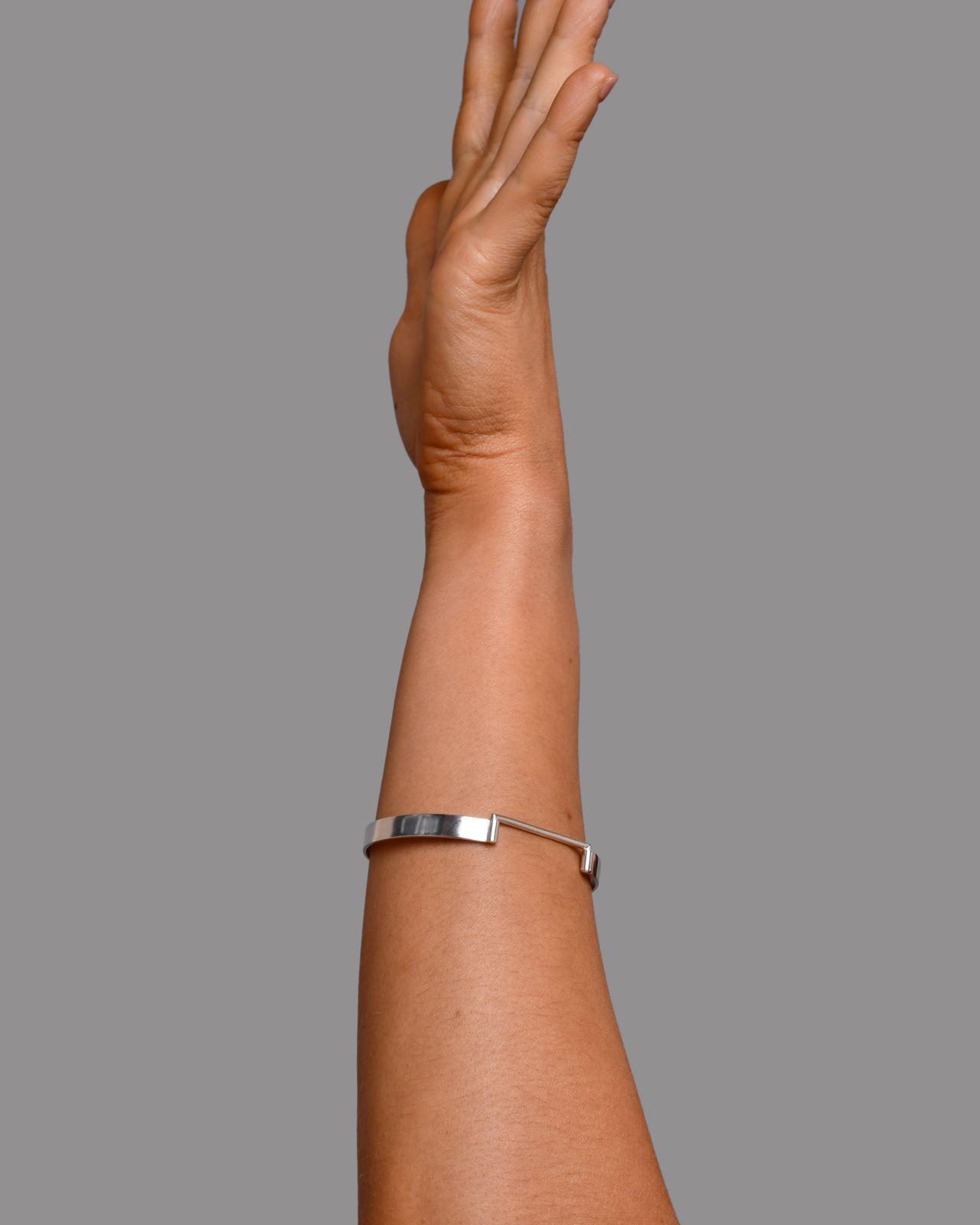 HINGED BRACELET
