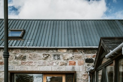 Exterior view and entrance of the Barn