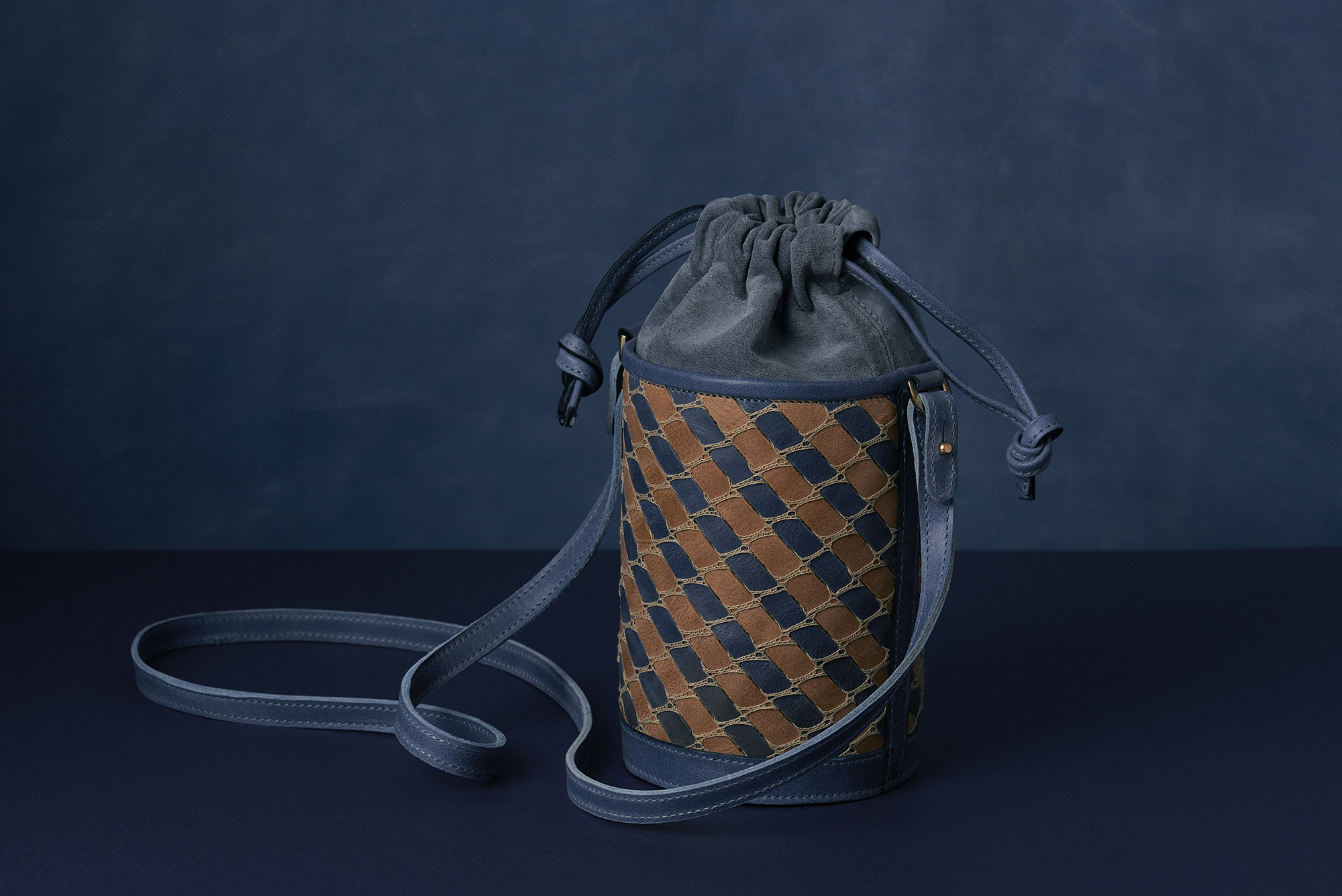 The Barrel Bag in Cobalto Blue and Tortora Taupe