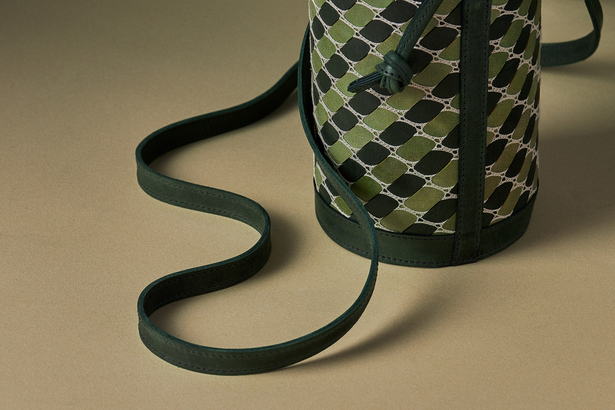 The Barrel Bag in Verde and Lattuga