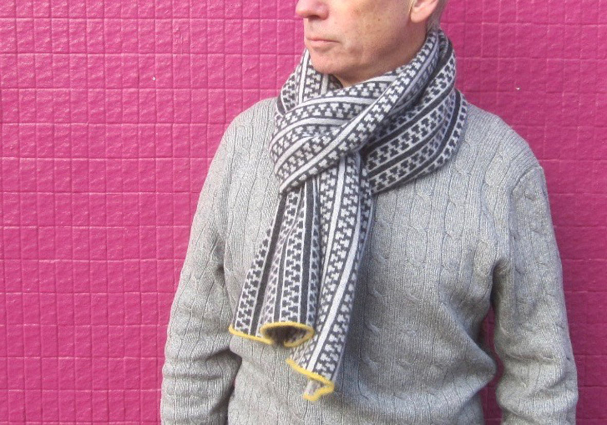 ZIP design long scarf