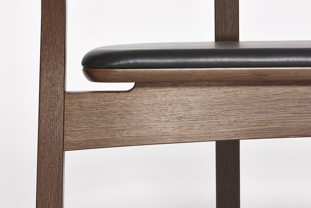 Wu Bench Fumed Oak
