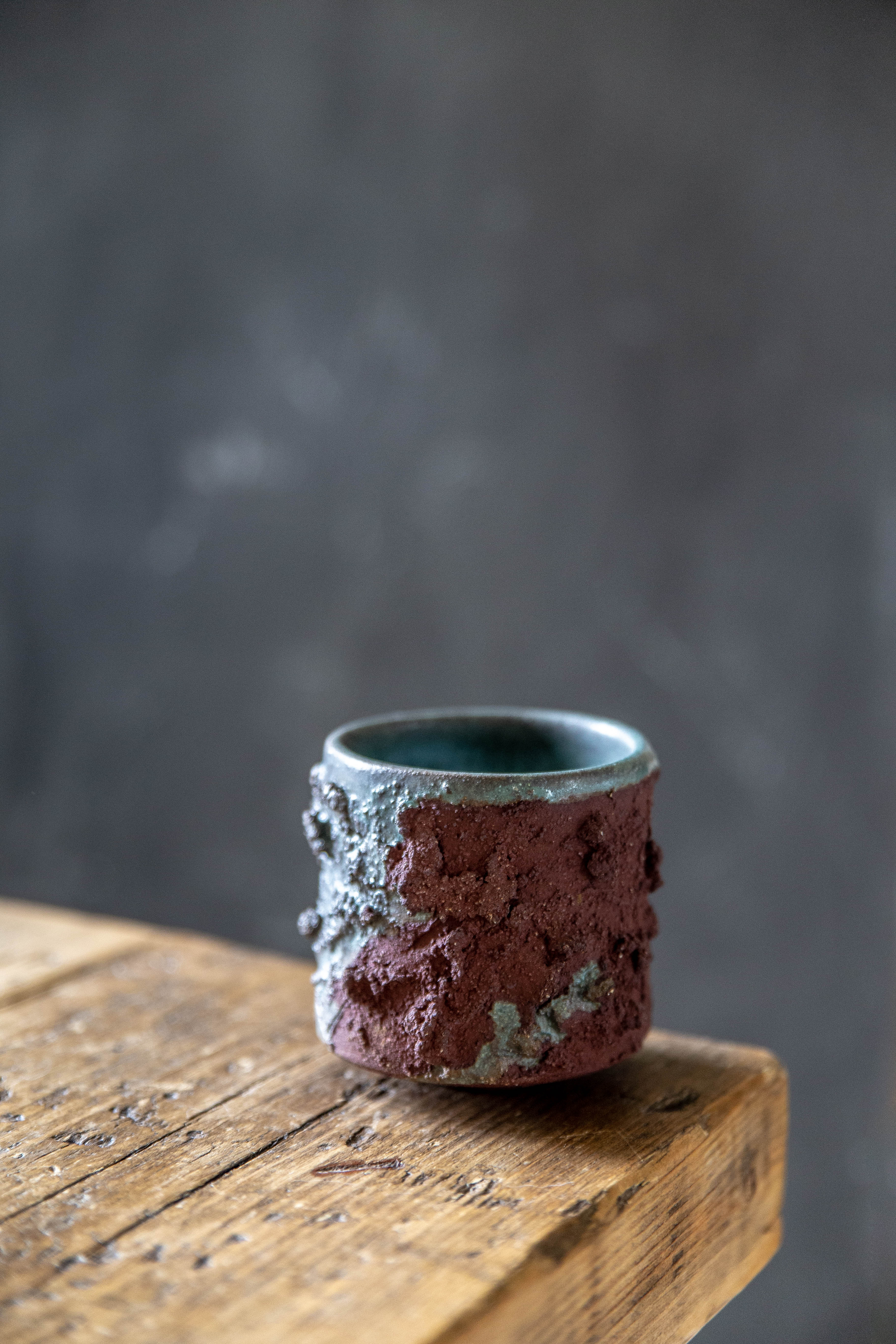 Red grog, applied slip, green magnetite liner/>
              </div>
              <div class=