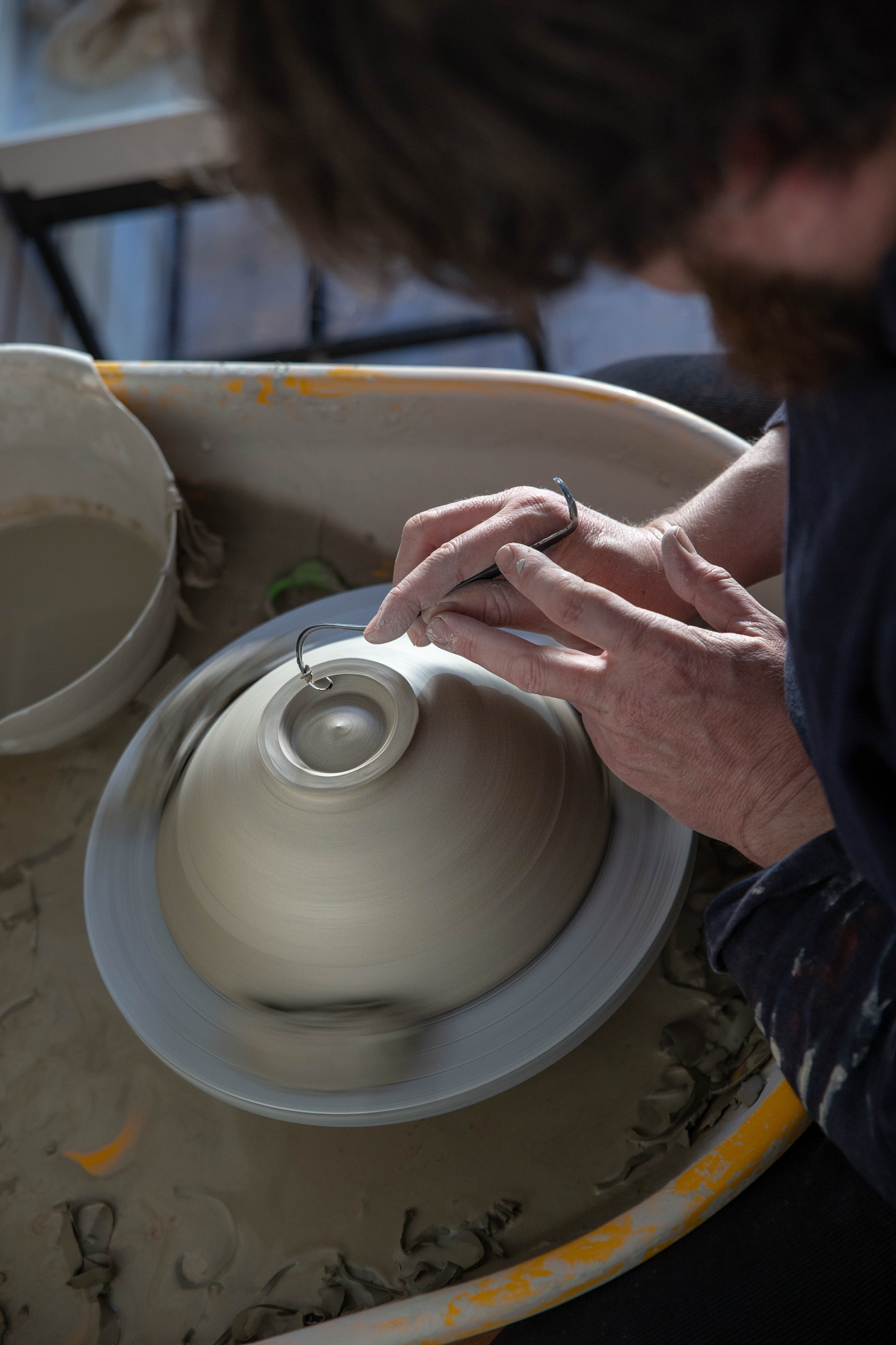 Trimming the foot on a bowl/>
              </div>
              <div class=