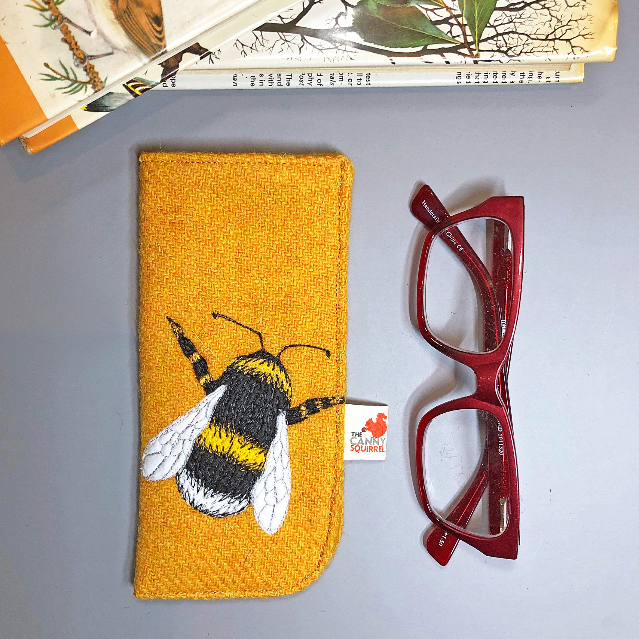 Bee glasses case