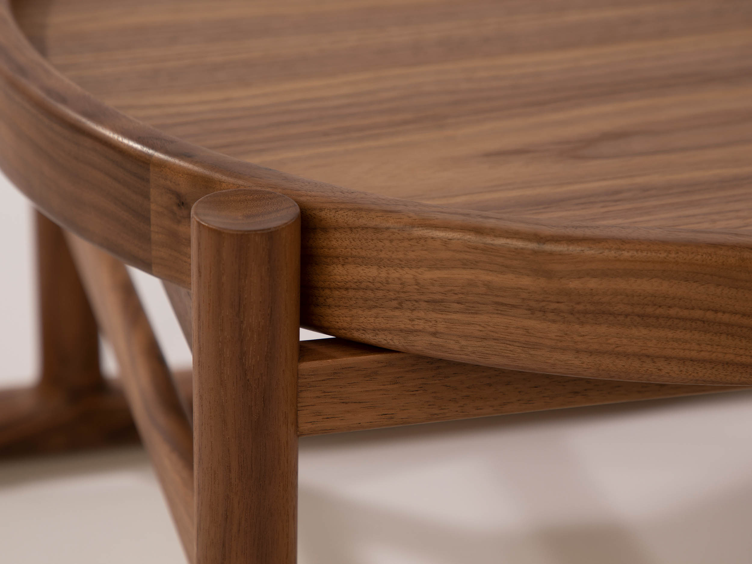 'Sledge' tray table