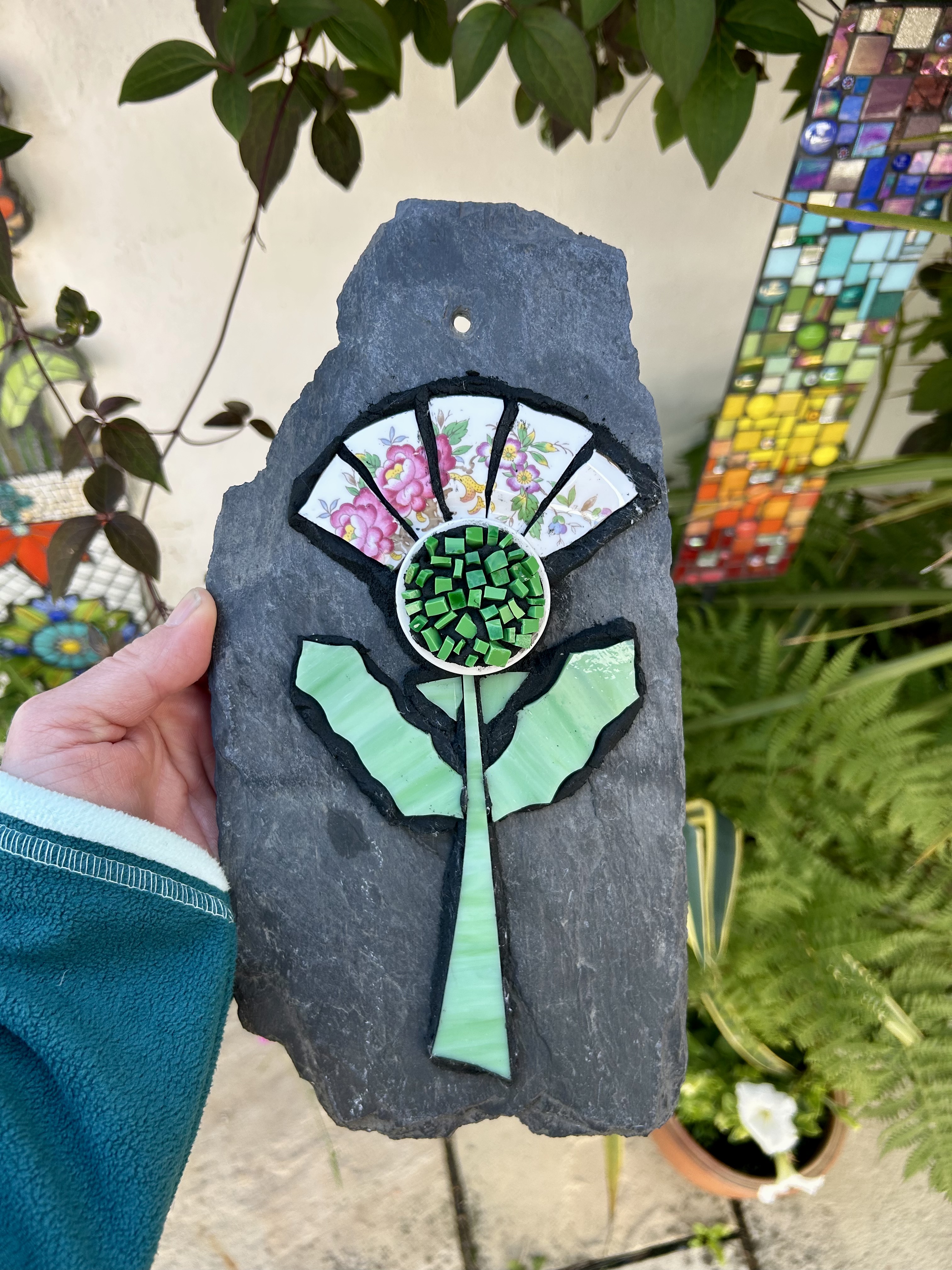 Half-day workshop: Mosaic Thistle or Flower on Slate