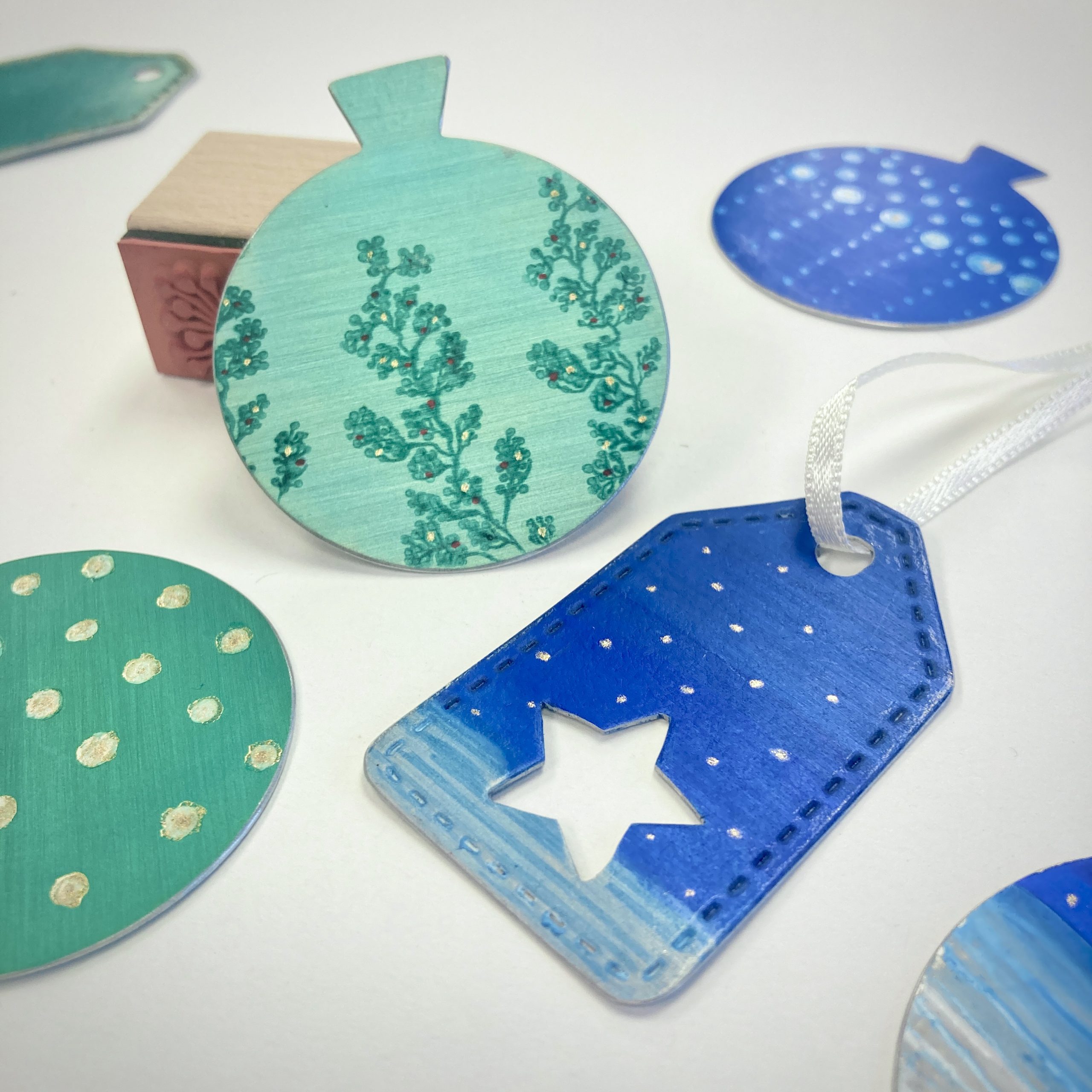 Aluminium Festive Baubles Workshop 