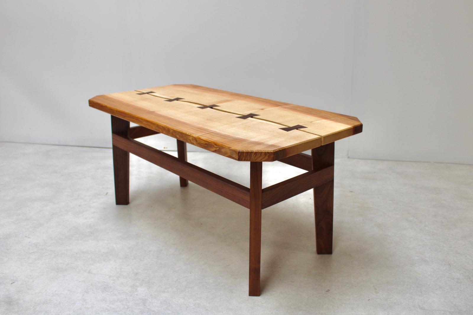 Lillies table 