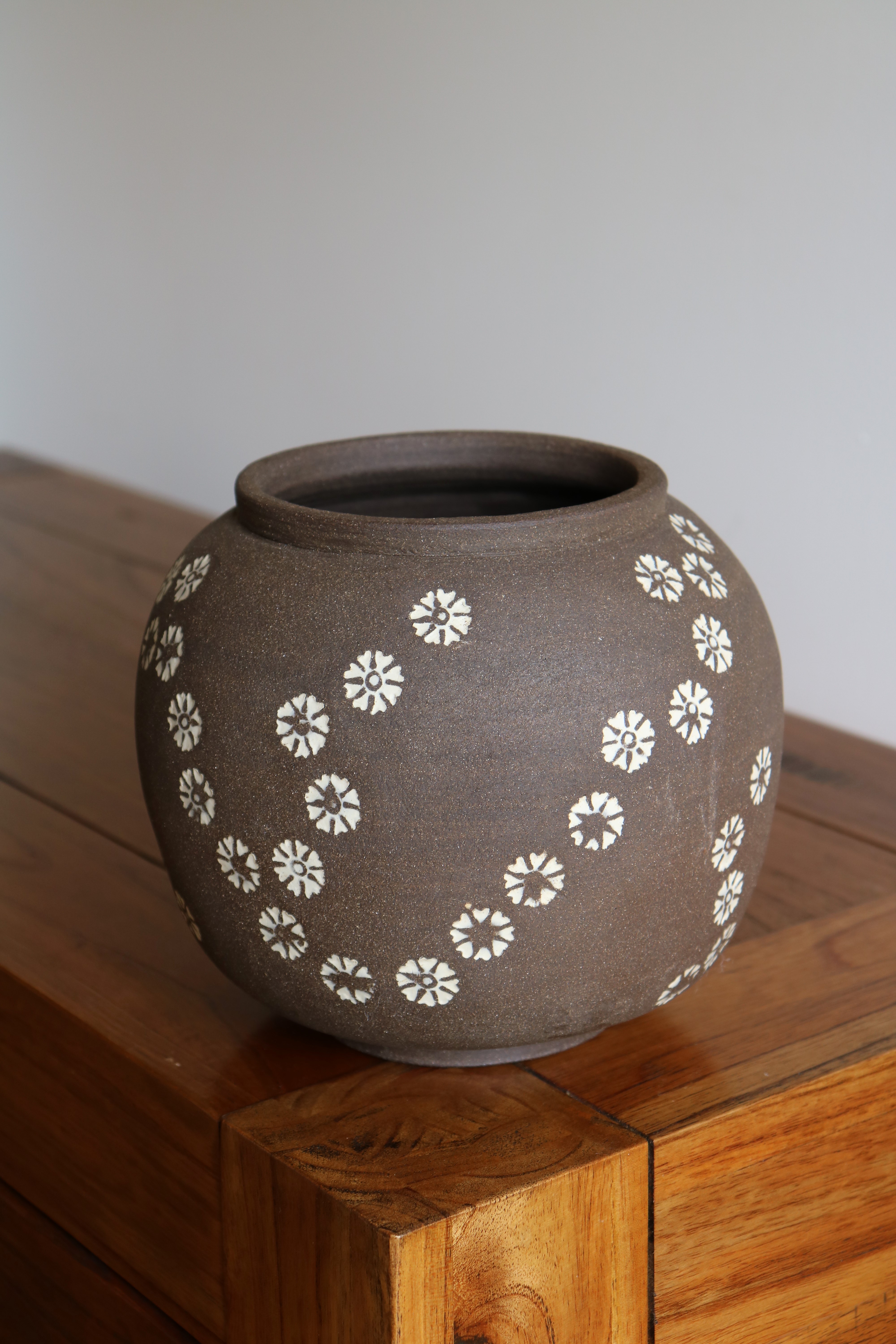 Mishima Moon Jar
